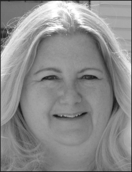 A professional contact card for Lisa Goldsmith presenting her residential address and email contact.