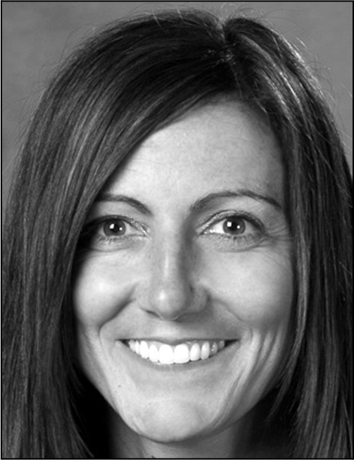 A portrait of Amy Winger with contact details for University of Phoenix.