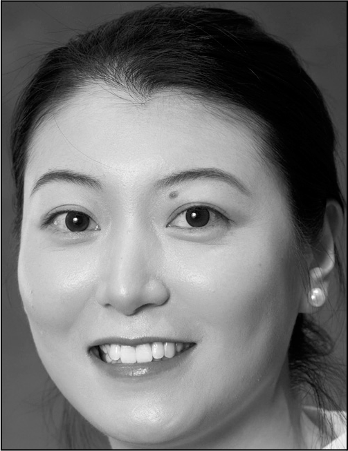 A portrait of Zhijuan Niu.