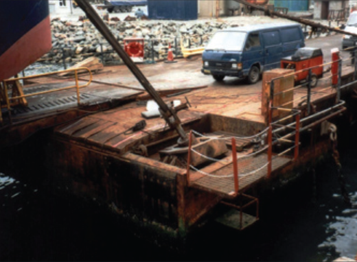 Attaching the pendant system of a semi-submersible linkspan puts shore staff indanger Refer to the image caption for details.