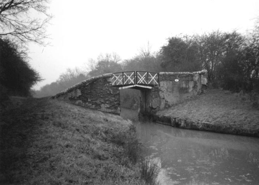 Packhorse bridge—long-term damage and unsympathetic repair Refer to the image caption for details.