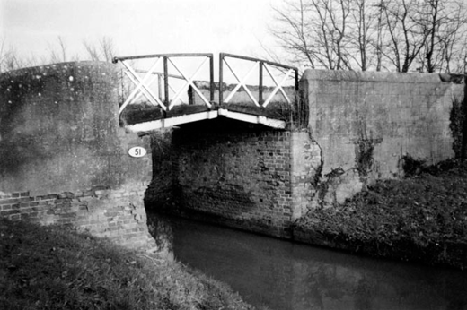 Packhorse bridge—long-term damage and unsympathetic repair Refer to the image caption for details.