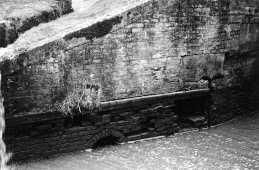 Severe damage above and below water line (lock 50) Refer to the image caption for details.